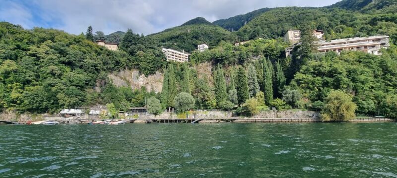Lake Como: Shared Boat Tour and Prosecco Aperitif - The Experience of the Guide and Tour Pacing