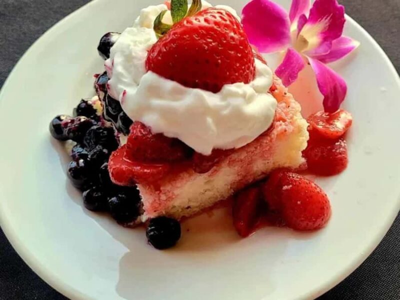 Lake Conroe: Sunset Dinner Cruise with Live Music - Tranquil Lake Views from the Texas and Hurricane Decks