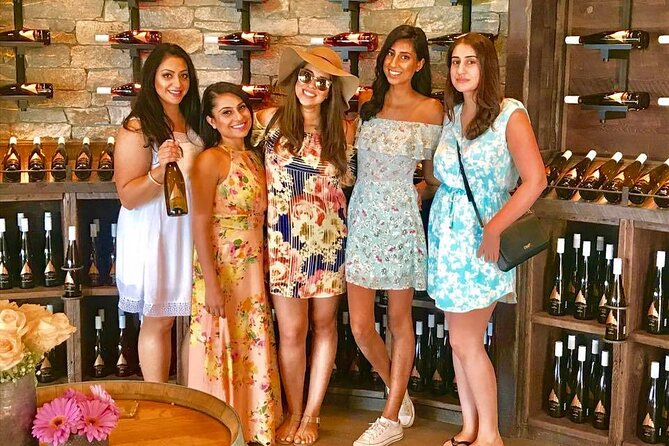 Lake Country Full Day Lunch Wine Tour-Incl. Tastings & Guide Grat - Lake Country Full Day Lunch Wine Tour: An Overview