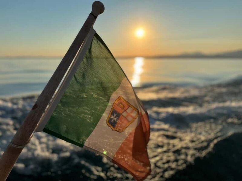 Lake Garda: Sunset Boat Ride from Sirmione - Iconic Attractions Visible from the Boat