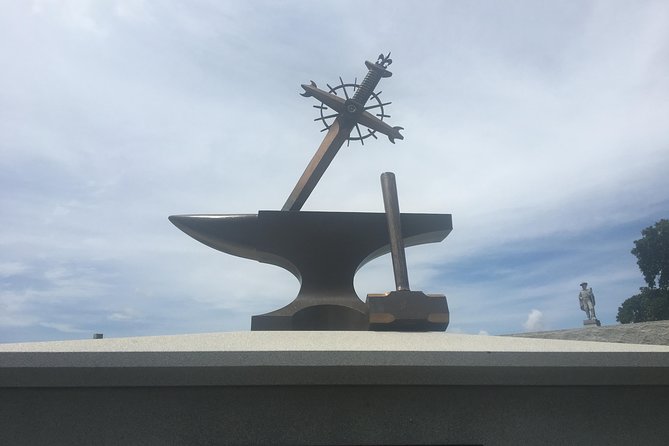 Lake Lawn Metairie Cemetery Walking Tour - The Notable Burials and Historical Figures