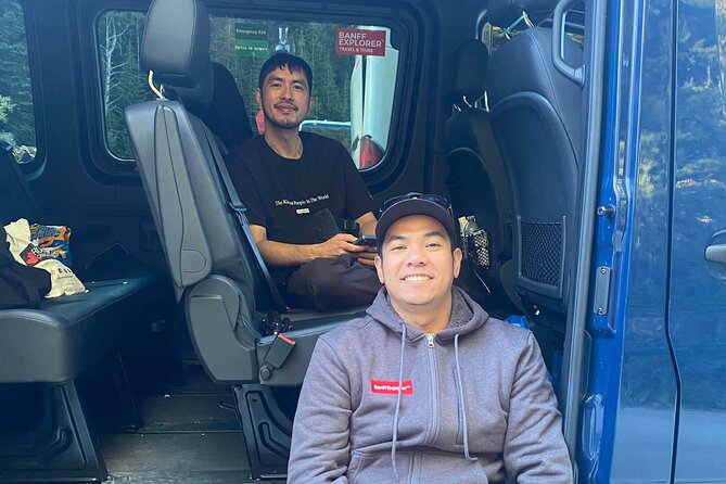 Lake Louise: Hassle-Free Private Transfer to Calgary YYC Airport - Key Points