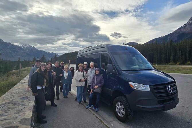 Lake Louise: Hassle-Free Private Transfer to Calgary YYC Airport - Luggage Handling and Comfort Features