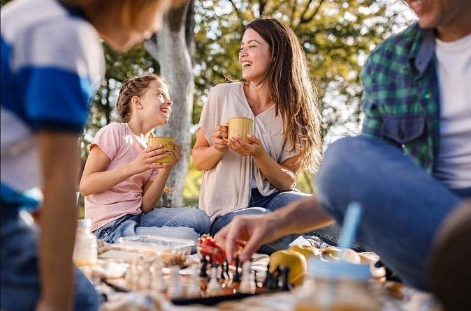 Lake Louise Picnic Experience - Meeting Point and Practical Details