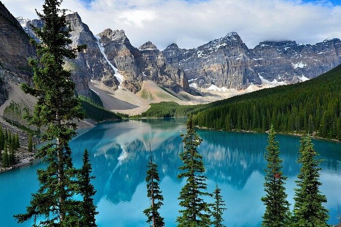 Lake Louise,Moraine Lake,Emerald Lake Day Trip from Banff/Calgary - Starting Point and Transportation Logistics