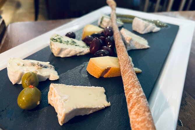 Lake Lucerne Region Wein Tasting - Walking Through Lucerne’s Historic Old Town