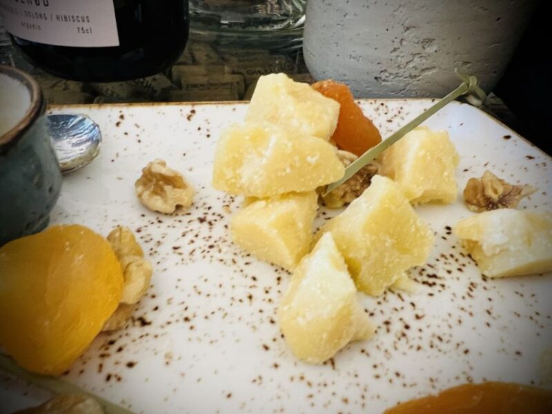 Lake Lucerne Region Wine Tasting - The Expertise and Style of the Guides