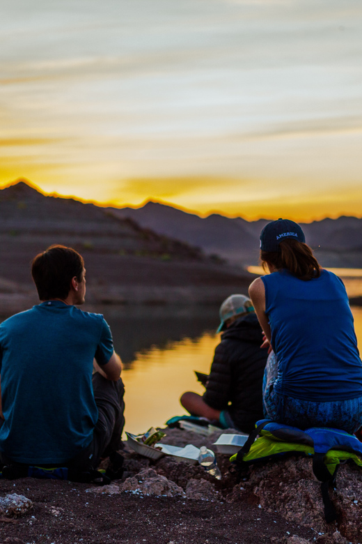 Lake Mead: Sunset Kayaking Tour with Dinner and Campfire - Key Points