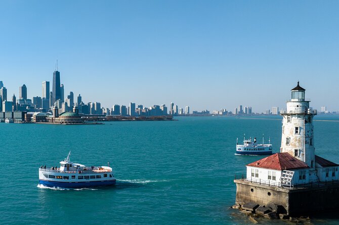 Lake Michigan Skyline Cruise in Chicago - Landmark Sights from the Water