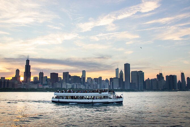 Lake Michigan Sunset Cruise in Chicago - The Guides and Commentary