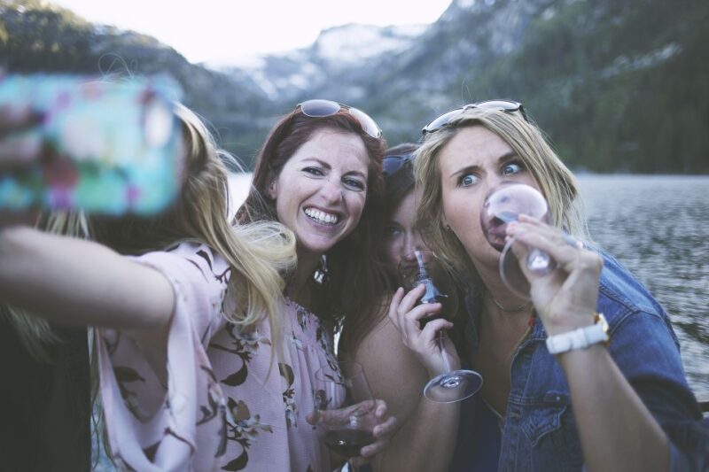 Lake Tahoe: Emerald Bay Wine-Tasting Boat Tour - The Experience of Cruising Emerald Bay
