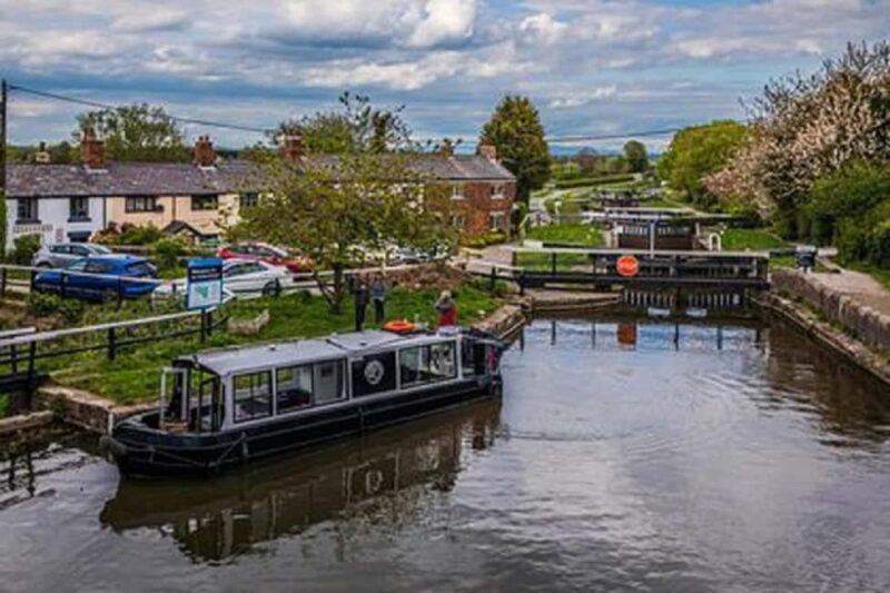 Lancashire: Afternoon Tea Cruise on a Narrowboat - Scenic Views of Lancashire Waterways and Villages