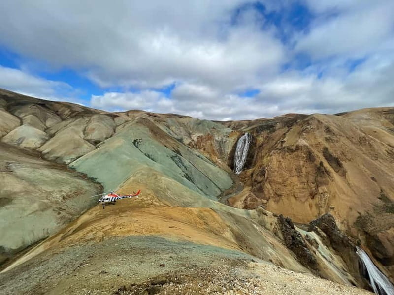 Landmannalaugar: Helicopter tour with 3 Landings - The Geothermal Power of Geysir and Gullfoss