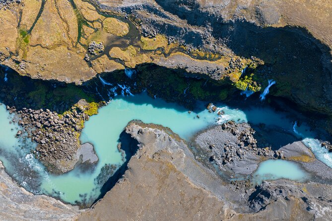 Landmannalaugar & Icelandic Highlands Super Jeep Tour - Ljótipollur: A Vivid Crater Lake