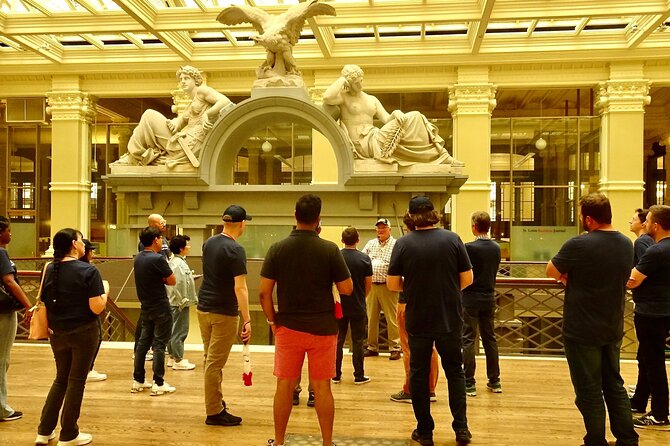 Landmarks Downtown-East Walking Tour - The Guide: Knowledgeable and Personable