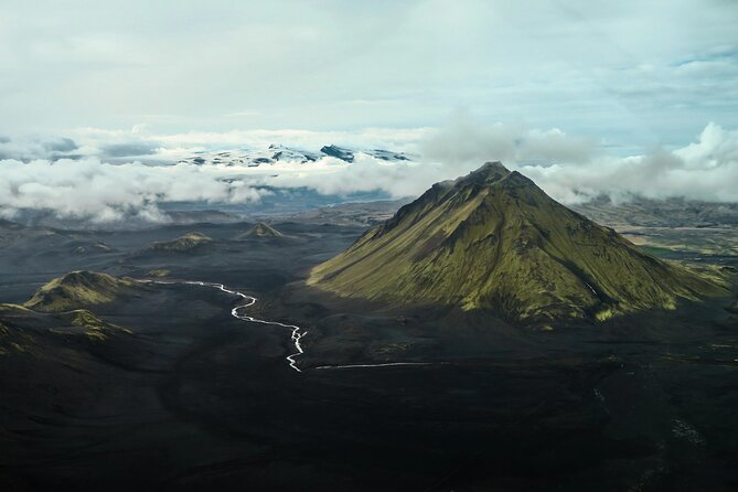 Landmarks from Above: Helicopter tour with 3 Landings - Starting Point and Group Size