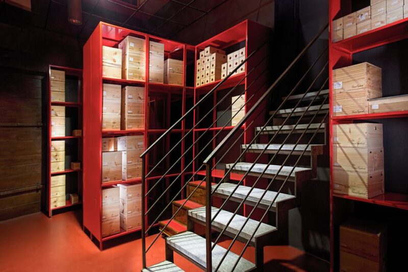 Langhe: Winery Tour and Wine Tasting - Tasting Four Local Wines Including a Barolo