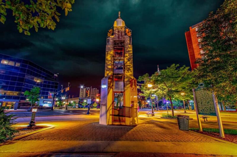 Lansing Ghost Tour: Lost Legends and Laments by Lanternlight - The Starting Point Outside the Michigan State Capitol
