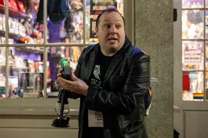 Lansing Ghost Tour: Lost Legends and Laments by Lanternlight - The Guides and Their Storytelling Style