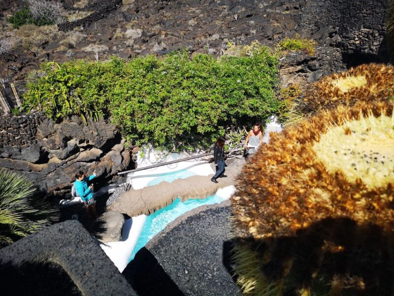 Lanzarote: César Manrique Foundation and Teguise Market - Tour Guides and Commentary