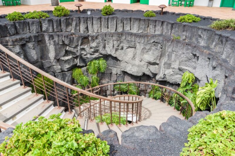Lanzarote: César Manrique Full-Day Tour - Exploring the Lava Tube at Jameos del Agua