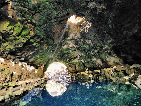 Lanzarote Cesar Manrique with Jameos del Agua Entrance - Exploring the Artistic Marvels of Jameos del Agua