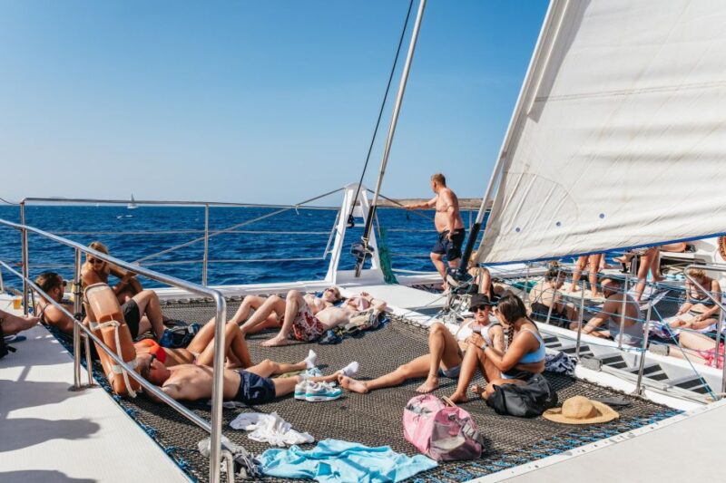 Lanzarote: Day Trip to the Papagayo Beaches by Catamaran - Sailing to the Costa de Papagayo’s Golden Beaches
