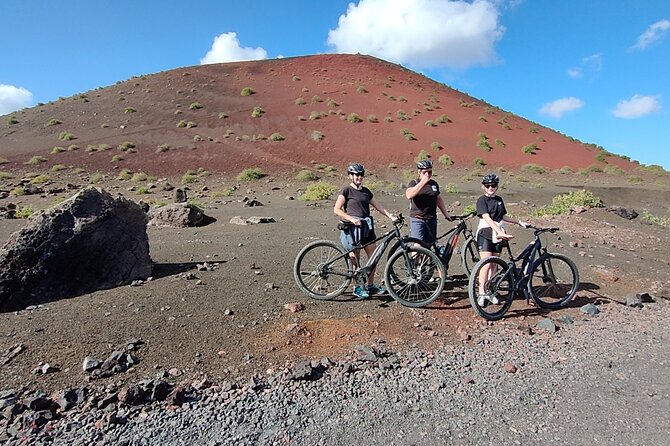 Lanzarote E-Bike Tour: Volcano Craters & Scenic Vineyards - Key Points
