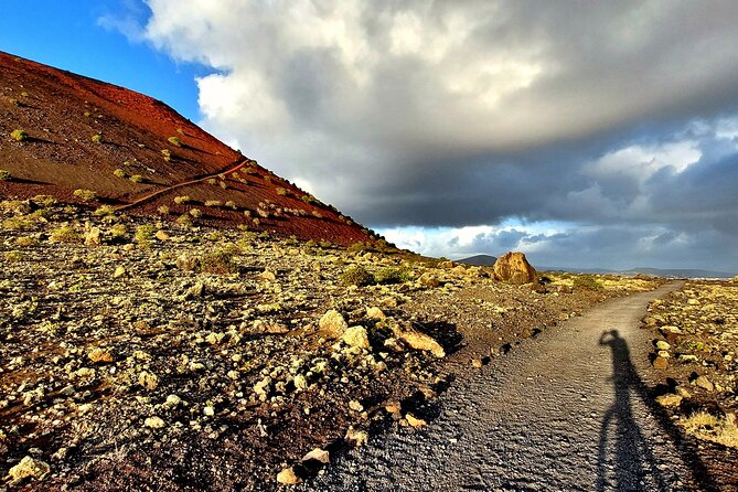 Lanzarote E-Bike Tour: Volcano Craters & Scenic Vineyards - Exploring Lanzarote’s Scenic Vineyards of La Geria