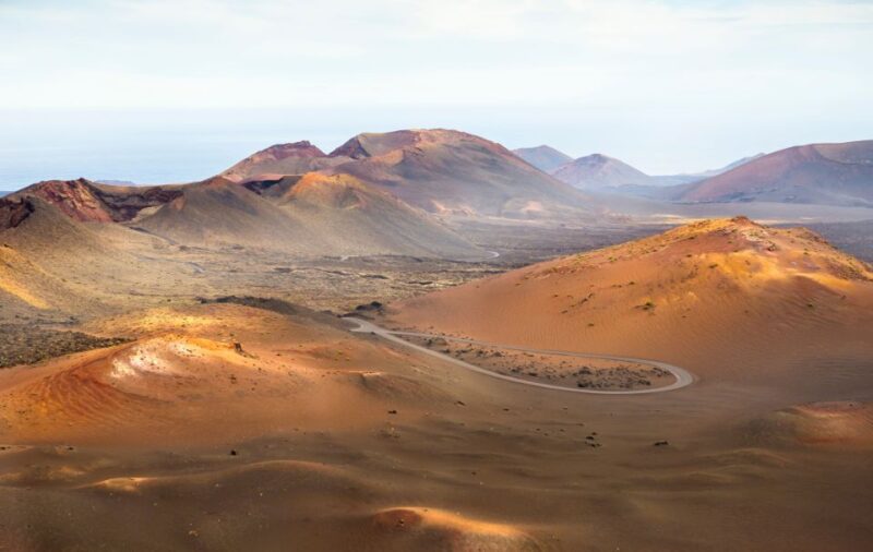 Lanzarote: Guided Day Trip to Timanfaya Park & Lago Verde - Islote of Hilario’s Geothermal Shows