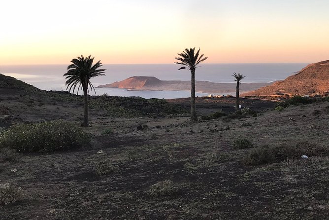 Lanzarote Highlights. Private Tour with Pickup (price per vehicle, not p.p.) - Visiting Jameos del Agua: Art and Nature in Harmony