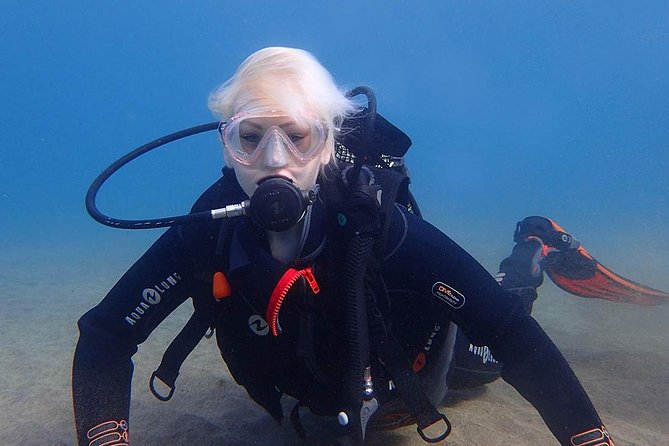Lanzarote Introductory Scuba Diving Experience - Walking to Playa Chica for the Underwater Adventure