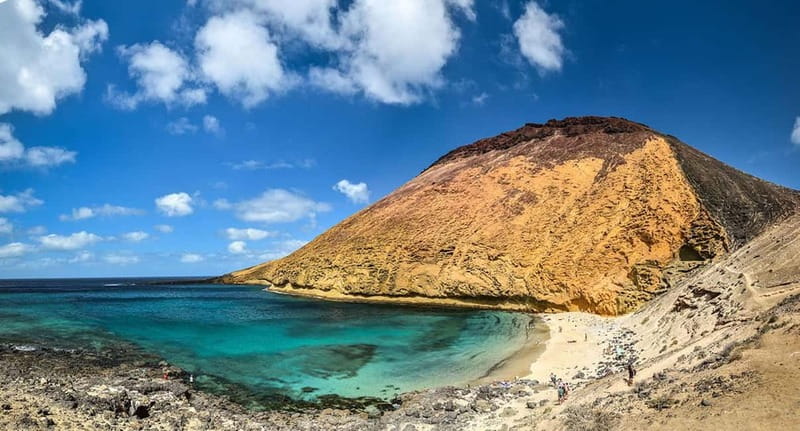 Lanzarote: La Graciosa Complete Jeep Tour with Beach Time - Logistics and Meeting Arrangements