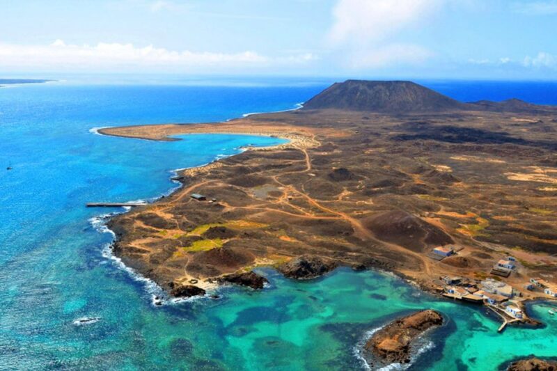 Lanzarote: Lobos Island Half-Day Dolphin Watching Trip - Weighing the Experience: Is This Tour for You?