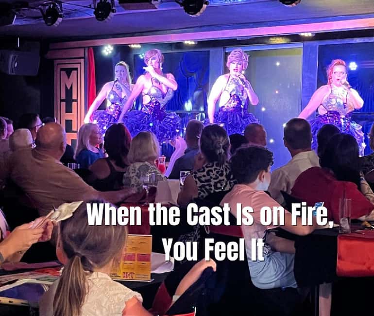 Lanzarote: MHT Comedy Drag Dinner Show - Drinks and Venue Atmosphere