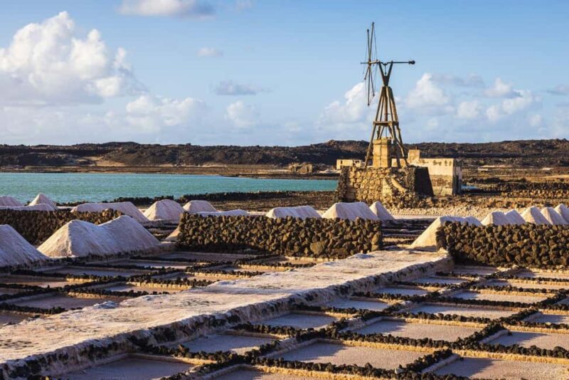 Lanzarote: Private Full-Day Tour - Salinas de Janubio: Colorful Salt Flats and Local Tradition