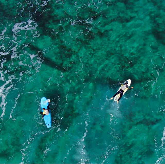 Lanzarote: Surf Course Packages in Famara - Lanzarotes Famara Beach: The Perfect Surfing Spot