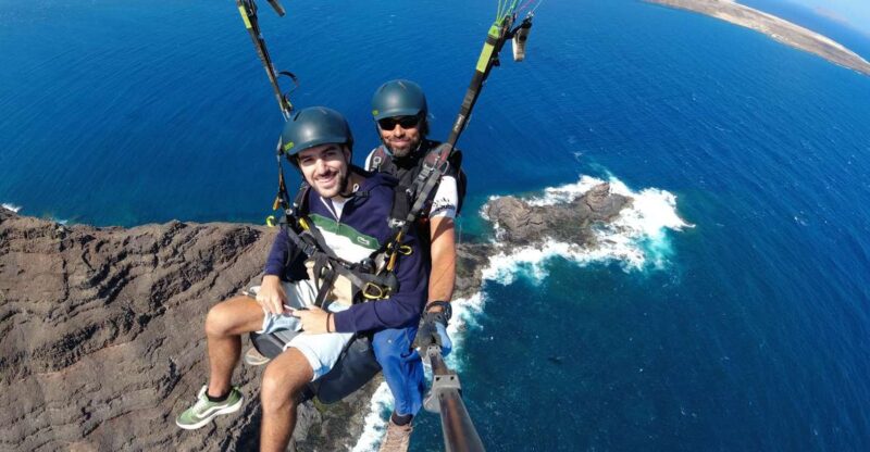 Lanzarote: Tandem Paragliding Flight Over Lanzarote - Key Points