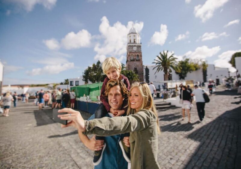 Lanzarote: Teguise Handicraft Market and La Graciosa Island - Discovering La Graciosa’s Unique Charm