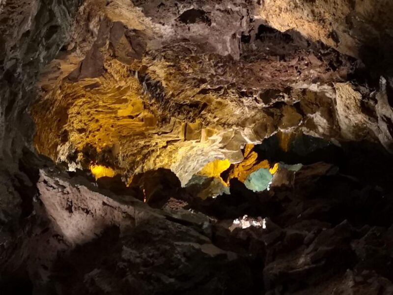 Lanzarote: Timanfaya and Cueva de los Verdes Day Trip - Lunch and Additional Costs