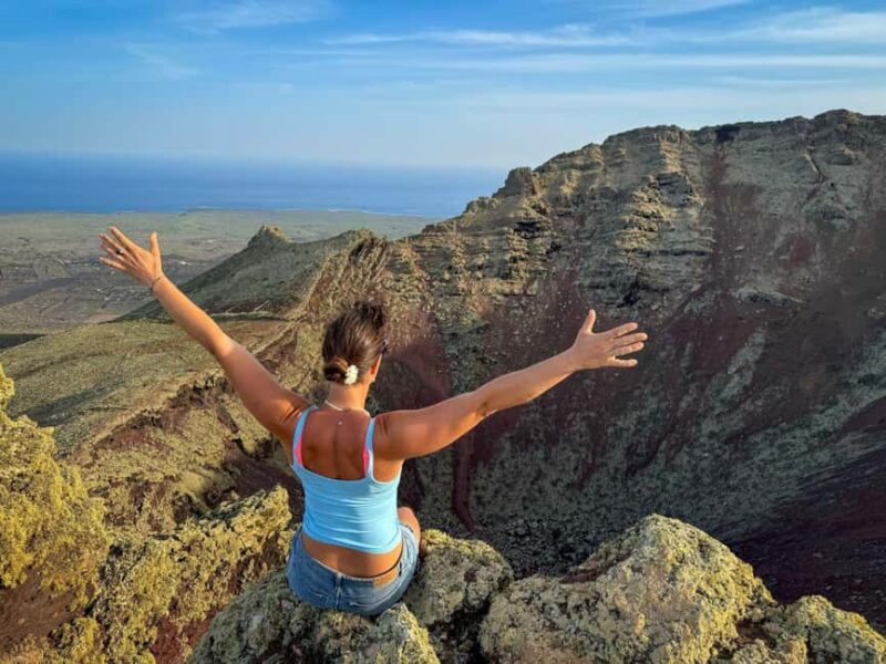 Lanzarote: Timanfaya, El Golfo, and Los Hervideros Tour - Discover Lanzarote’s Fiery Heart at Timanfaya National Park