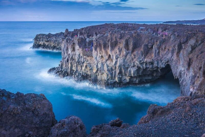 Lanzarote: Timanfaya, El Golfo, and Los Hervideros Tour - Witness the Power of the Atlantic at Los Hervideros
