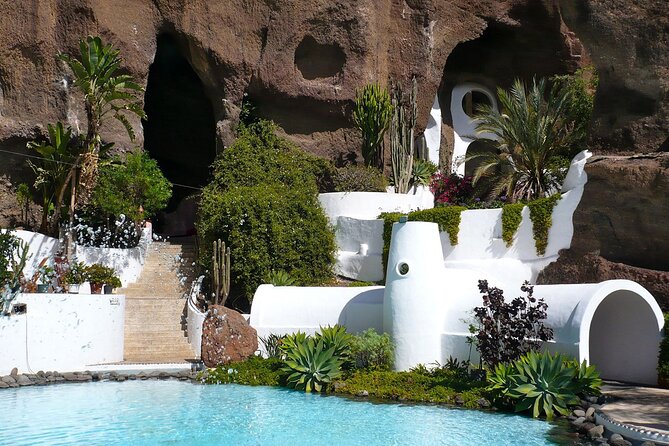 Lanzarote Tour: Lagomar Museum, Guatiza Cactus Garden & La Graciosa Island - Practical Details and Group Size