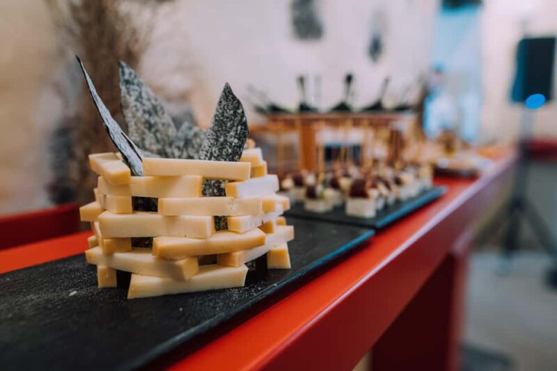 Lanzarote: Vineyard Tour & Wine Tasting with Cheese - The Art of Water and Agriculture in Lanzarote