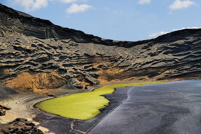 Lanzarote Volcano and Wine Region Tour from Fuerteventura - Pacing and Duration: Managing Expectations