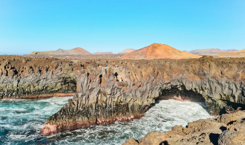 Lanzarote: Volcanos of Timanfaya and Caves Tour with Lunch - Notable Review Highlights and Common Feedback