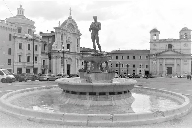 L'Aquila of the Mysteries (Private Tour) - The Vast Piazza del Duomo and its Secrets
