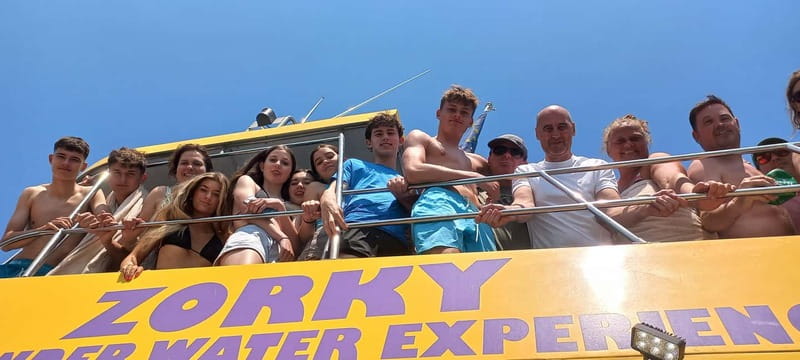 Larnaca: Yellow Submarine Swim Cruise with Unlimited Drinks - Unlimited Drinks and Onboard Refreshments