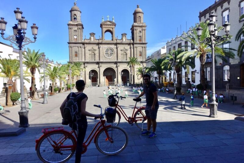 Las Palmas de Gran Canaria: Guided City Tour by Bike - Cycling Along Las Canteras Beach and Plaza de España