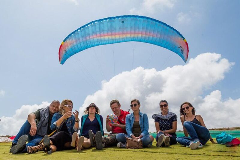 Las Palmas: Paragliding Tandem Flight with Instructor - Meeting Points and Flexibility in Scheduling